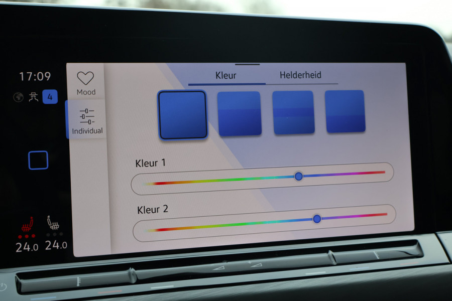 Volkswagen Golf Variant 1.5 eTSI Style | MEMORY SEATS | MASSAGE | STOELVERWARMING | ADAPTIVE CRUISE | SFEERVERLICHTING | APPLE CARPLAY |