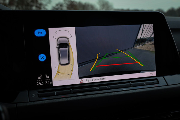 Volkswagen Golf Variant 1.5 eTSI Style | MEMORY SEATS | MASSAGE | STOELVERWARMING | ADAPTIVE CRUISE | SFEERVERLICHTING | APPLE CARPLAY |