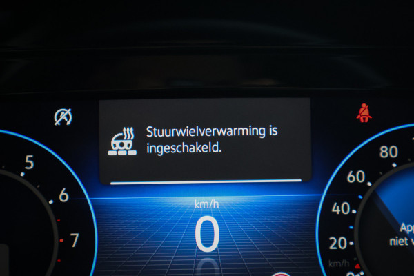 Volkswagen Golf Variant 1.5 eTSI Style | MEMORY SEATS | MASSAGE | STOELVERWARMING | ADAPTIVE CRUISE | SFEERVERLICHTING | APPLE CARPLAY |