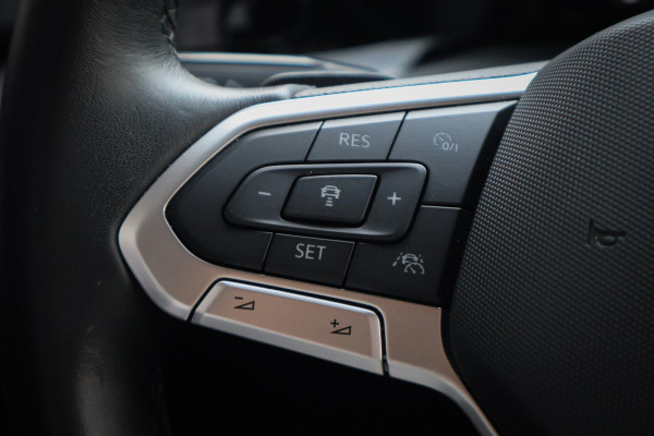 Volkswagen Golf Variant 1.5 eTSI Style | MEMORY SEATS | MASSAGE | STOELVERWARMING | ADAPTIVE CRUISE | SFEERVERLICHTING | APPLE CARPLAY |