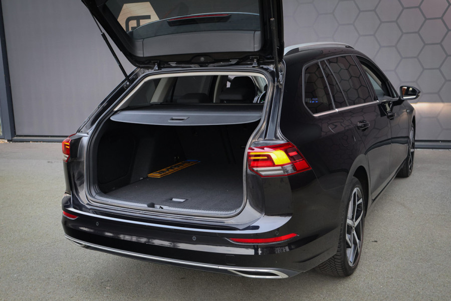 Volkswagen Golf Variant 1.5 eTSI Style | MEMORY SEATS | MASSAGE | STOELVERWARMING | ADAPTIVE CRUISE | SFEERVERLICHTING | APPLE CARPLAY |