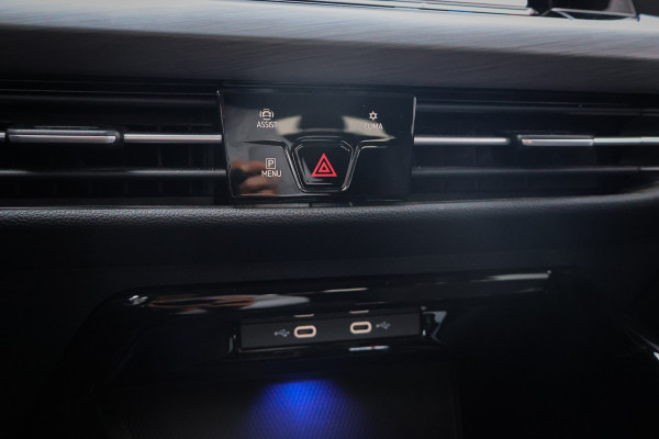 Volkswagen Golf Variant 1.5 eTSI Style | MEMORY SEATS | MASSAGE | STOELVERWARMING | ADAPTIVE CRUISE | SFEERVERLICHTING | APPLE CARPLAY |
