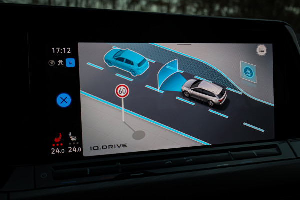 Volkswagen Golf Variant 1.5 eTSI Style | MEMORY SEATS | MASSAGE | STOELVERWARMING | ADAPTIVE CRUISE | SFEERVERLICHTING | APPLE CARPLAY |