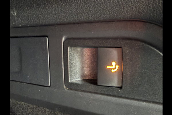 Škoda Kodiaq 1.5 TSI Sportline Business / Keyless / Afn. Trekhaak (1.800 KG) / Parkeersensoren / Carplay / 19'' LM / Camera /