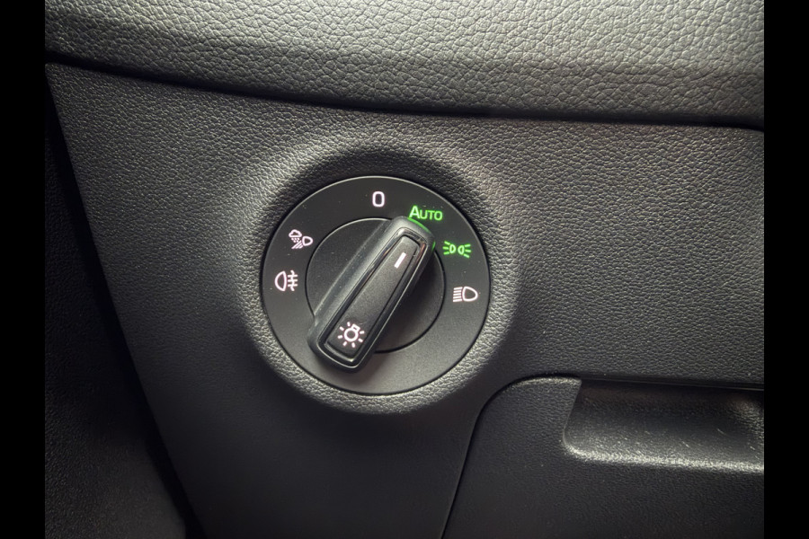 Škoda Kodiaq 1.5 TSI Sportline Business / Keyless / Afn. Trekhaak (1.800 KG) / Parkeersensoren / Carplay / 19'' LM / Camera /