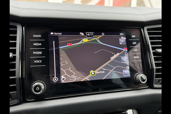 Škoda Kodiaq 1.5 TSI Sportline Business / Keyless / Afn. Trekhaak (1.800 KG) / Parkeersensoren / Carplay / 19'' LM / Camera /