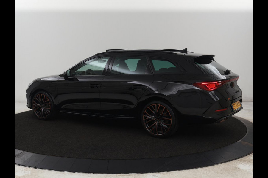 CUPRA Leon 1.4 eHybrid VZ | 245pk | Panoramadak | Stoelverwarming | Adaptive cruise | Camera | Carplay | Keyless | Sfeerverlichting | Navigatie | Sportstoelen | PHEV | Plug In