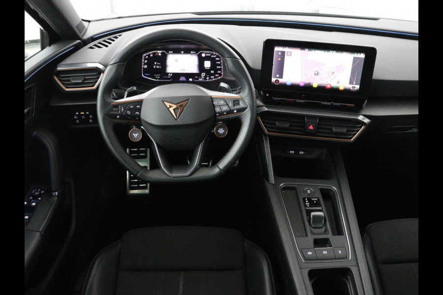CUPRA Leon 1.4 eHybrid VZ | 245pk | Panoramadak | Stoelverwarming | Adaptive cruise | Camera | Carplay | Keyless | Sfeerverlichting | Navigatie | Sportstoelen | PHEV | Plug In