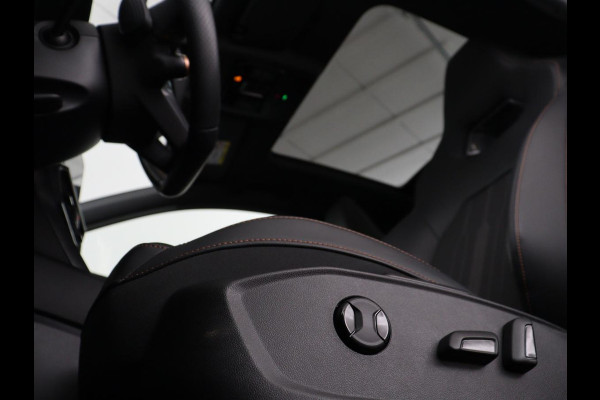 CUPRA Leon 1.4 eHybrid VZ | 245pk | Panoramadak | Stoelverwarming | Adaptive cruise | Camera | Carplay | Keyless | Sfeerverlichting | Navigatie | Sportstoelen | PHEV | Plug In