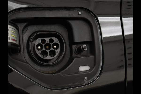 CUPRA Leon 1.4 eHybrid VZ | 245pk | Panoramadak | Stoelverwarming | Adaptive cruise | Camera | Carplay | Keyless | Sfeerverlichting | Navigatie | Sportstoelen | PHEV | Plug In