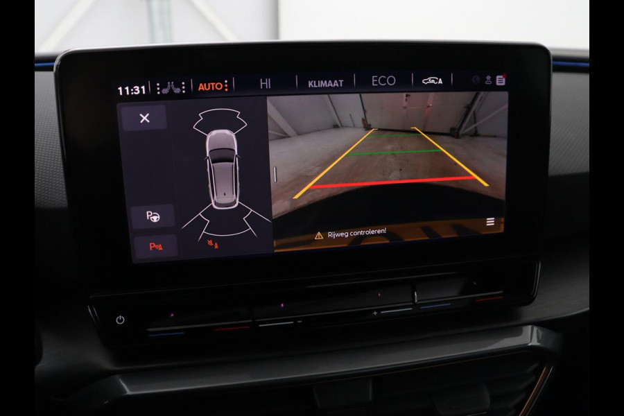 CUPRA Leon 1.4 eHybrid VZ | 245pk | Panoramadak | Stoelverwarming | Adaptive cruise | Camera | Carplay | Keyless | Sfeerverlichting | Navigatie | Sportstoelen | PHEV | Plug In