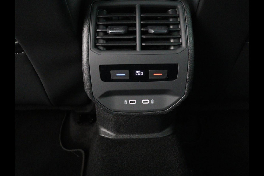 CUPRA Leon 1.4 eHybrid VZ | 245pk | Panoramadak | Stoelverwarming | Adaptive cruise | Camera | Carplay | Keyless | Sfeerverlichting | Navigatie | Sportstoelen | PHEV | Plug In