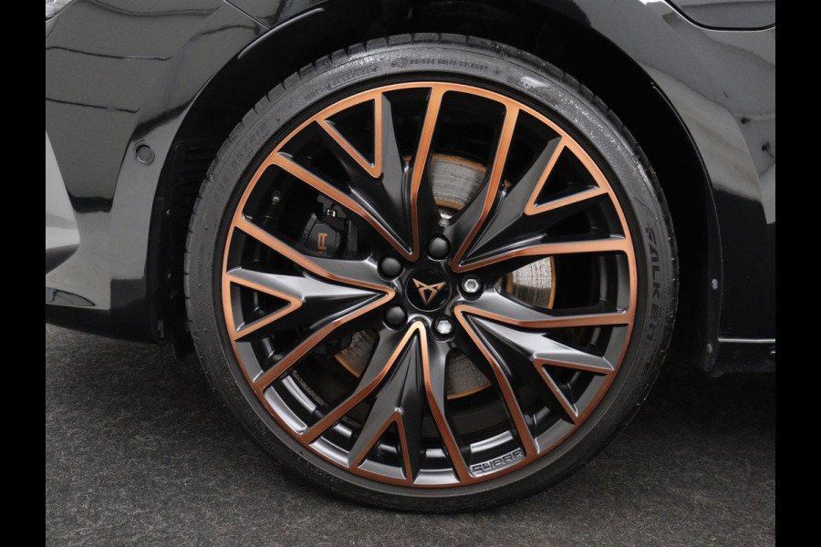 CUPRA Leon 1.4 eHybrid VZ | 245pk | Panoramadak | Stoelverwarming | Adaptive cruise | Camera | Carplay | Keyless | Sfeerverlichting | Navigatie | Sportstoelen | PHEV | Plug In