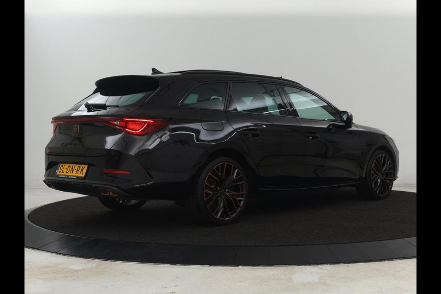 CUPRA Leon 1.4 eHybrid VZ | 245pk | Panoramadak | Stoelverwarming | Adaptive cruise | Camera | Carplay | Keyless | Sfeerverlichting | Navigatie | Sportstoelen | PHEV | Plug In
