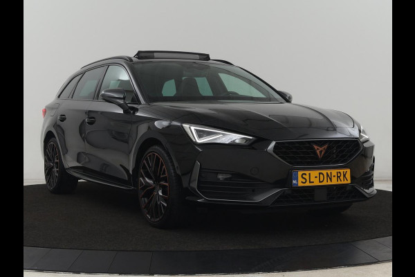 CUPRA Leon 1.4 eHybrid VZ | 245pk | Panoramadak | Stoelverwarming | Adaptive cruise | Camera | Carplay | Keyless | Sfeerverlichting | Navigatie | Sportstoelen | PHEV | Plug In