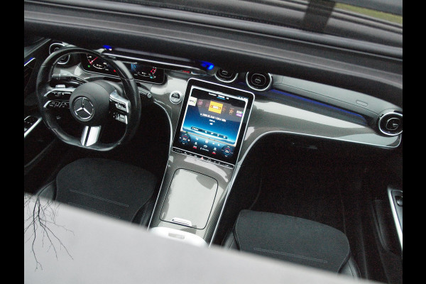 Mercedes-Benz C-Klasse 300 e AMG Line | Panoramadak | Trekhaak | Camera | Sfeerverlichting | Burmester |