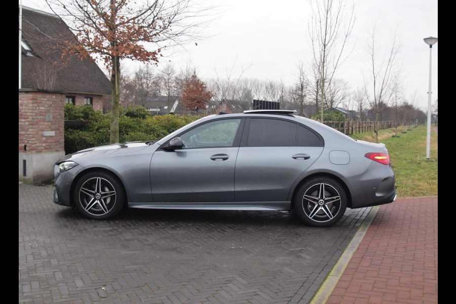Mercedes-Benz C-Klasse 300 e AMG Line | Panoramadak | Trekhaak | Camera | Sfeerverlichting | Burmester |