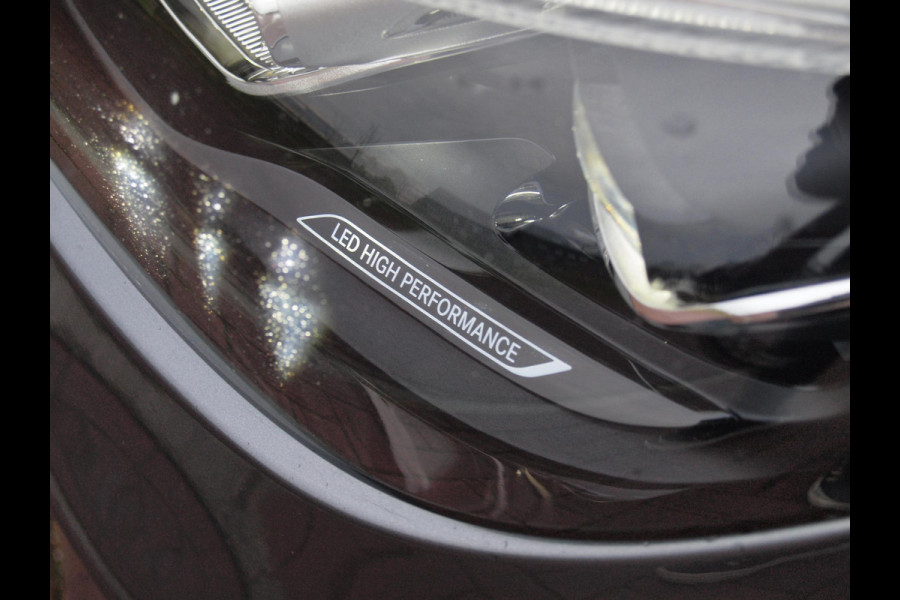 Mercedes-Benz C-Klasse 300 e AMG Line | Panoramadak | Trekhaak | Camera | Sfeerverlichting | Burmester |