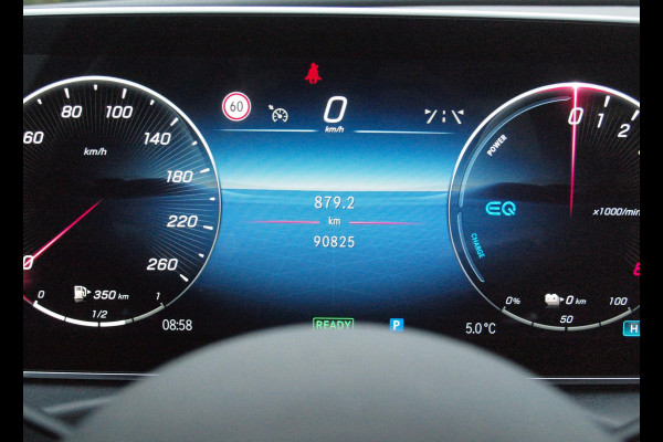 Mercedes-Benz C-Klasse 300 e AMG Line | Panoramadak | Trekhaak | Camera | Sfeerverlichting | Burmester |