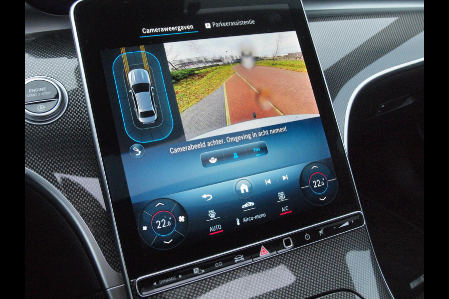 Mercedes-Benz C-Klasse 300 e AMG Line | Panoramadak | Trekhaak | Camera | Sfeerverlichting | Burmester |