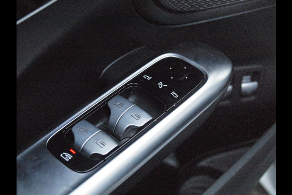 Mercedes-Benz C-Klasse 300 e AMG Line | Panoramadak | Trekhaak | Camera | Sfeerverlichting | Burmester |