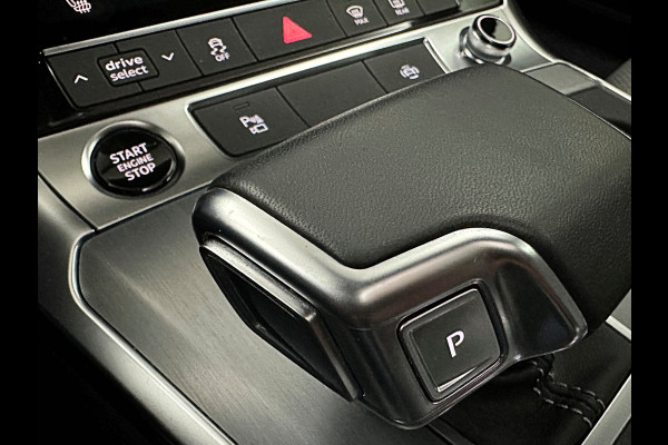 Audi A6 Avant 55 367pk S-Competition Hybrid | 37dkm | 10-2022 | Panodak | ACC | Audi Lane Assist | Trekhaak 2000kg | Stoel en Stuurwielverwarming | Standkachel | 4-Zone | Carplay | S-Line | 37dkm | 10-2022 | Rijklaarprijs met Bovag Garantie.