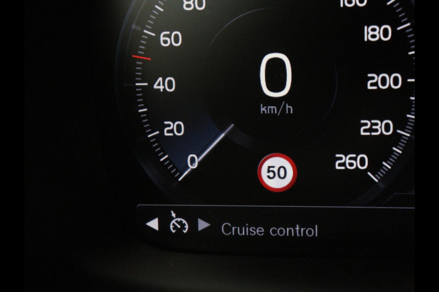 Volvo V60 2.0 D3 Momentum Pro | Trekhaak | Half leder | Carplay | Navigatie | Full LED | Cruise control | Parkeerhulp | Bluetooth