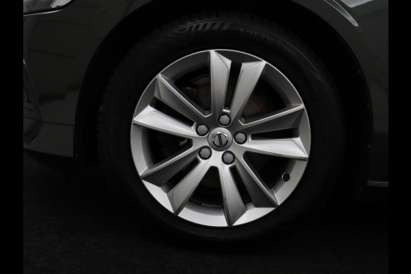 Volvo V60 2.0 D3 Momentum Pro | Trekhaak | Half leder | Carplay | Navigatie | Full LED | Cruise control | Parkeerhulp | Bluetooth