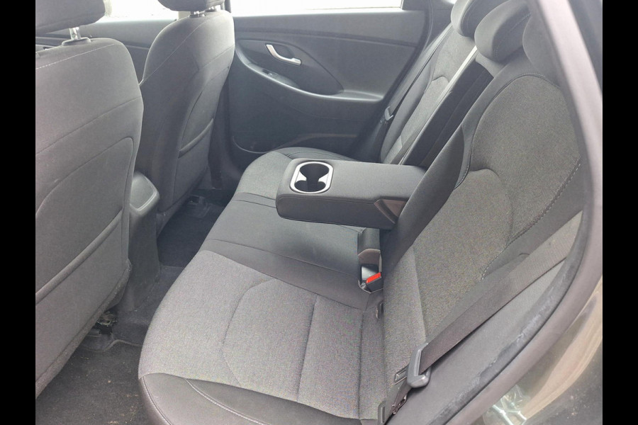 Hyundai i30 1.0 T-GDi MHEV Comfort Smart | Trekhaak | LED | Climate | Navi | Camera | CC |
