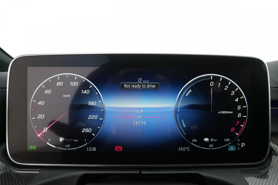 Mercedes-Benz C-Klasse 300 e AMG Plug-In Hybride Trekhaak | AMG LIne | Night Pakket | Memory Voorstoelen | Ledkoplampen | Inclusief 24 maanden Mercedes-Benz Certified garantie voor Europa.