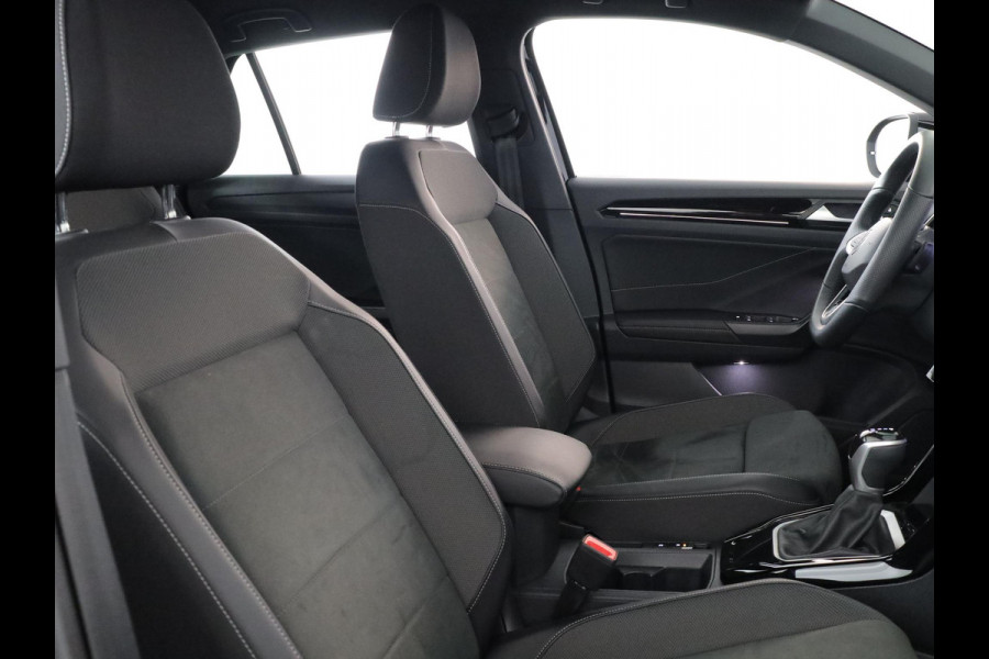 Volkswagen T-Roc 1.5 TSI R-Line 150 PK DSG | Navigatie | Trekhaak afneembaar | ErgoActive Stoel Pakket | Parkeercamera |