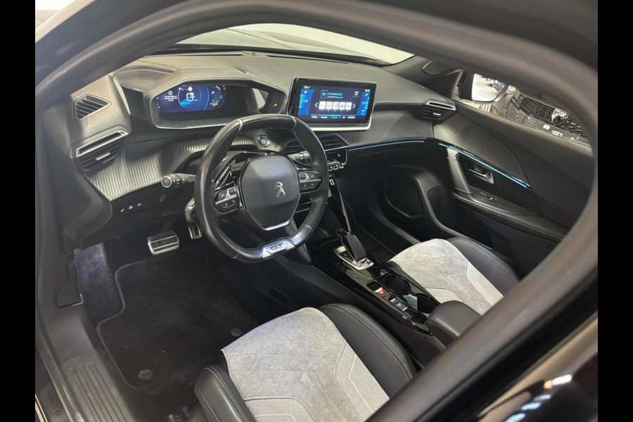 Peugeot e-2008 EV GT 50 kWh | ELEKTRISCH SCHUIFDAK | Alcantara | Stoelverwarming | Navigatie | Adaptive cruise control