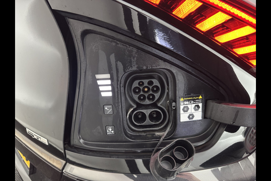 Kia Ev6 GT-Line 77.4 kWh (INCL-BTW) Aut. *PANO | HEAD-UP | LEATHER-ALCANTARA | ADAPTIVE-CRUISE | DIGI-COCKPIT | MERIDIAN-AUDIO | MEMORYPACK | FULL-LED | KEYLESS | TOPVIEW | DAB | BLINDSPOT | NAVI-FULLMAP | 19''ALU*