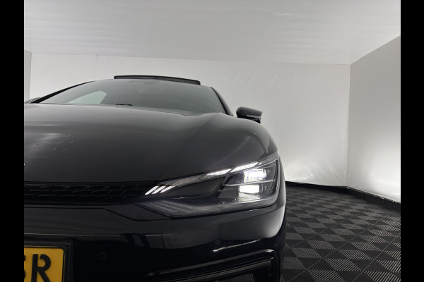 Kia Ev6 GT-Line 77.4 kWh (INCL-BTW) Aut. *PANO | HEAD-UP | LEATHER-ALCANTARA | ADAPTIVE-CRUISE | DIGI-COCKPIT | MERIDIAN-AUDIO | MEMORYPACK | FULL-LED | KEYLESS | TOPVIEW | DAB | BLINDSPOT | NAVI-FULLMAP | 19''ALU*