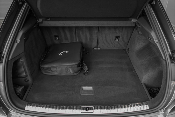 Audi Q3 45 TFSI e S edition ACC Matrix LED 20"