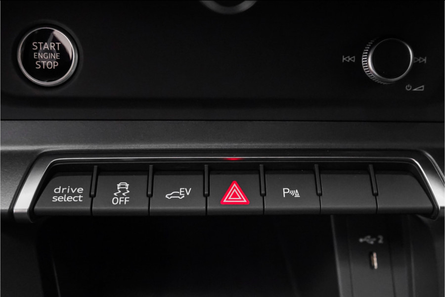 Audi Q3 45 TFSI e S edition ACC Matrix LED 20"