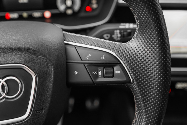 Audi Q3 45 TFSI e S edition ACC Matrix LED 20"