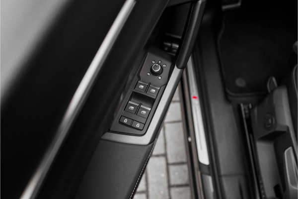 Audi Q3 45 TFSI e S edition ACC Matrix LED 20"