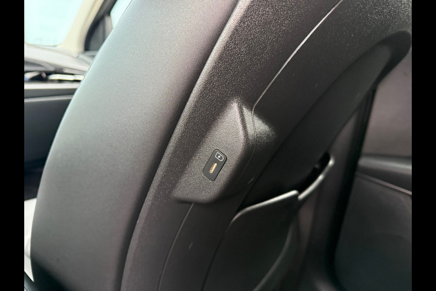 Kia Niro 1.6 GDi Hybrid DynamicLine - Automaat - Navi - Climate - Parkeerhulp