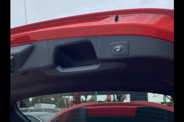 Ford FOCUS Wagon 2.3 EcoBoost ST-X Automaat 280pk! | Panoramadak | Afneembare trekhaak | Winter Pack | Standkachel | AGR-stoelen | Bang&Olufsen | Elektrische achterklep | Head up Display | Matrix LED