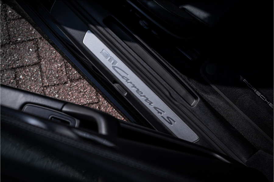 Porsche 911 Cabrio 4S (450pk) Sport Design ** Ventilatie ** 4 wielsturing ** BOSE ** Classic 21"