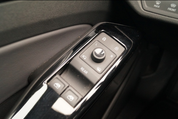 Volkswagen ID.4 Pro Life 77kWh -SOH93%-TREKHAAK-NAVI-ECC-PDC-