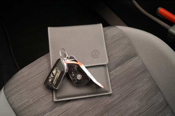 Volkswagen ID.4 Pro Life 77kWh -SOH93%-TREKHAAK-NAVI-ECC-PDC-