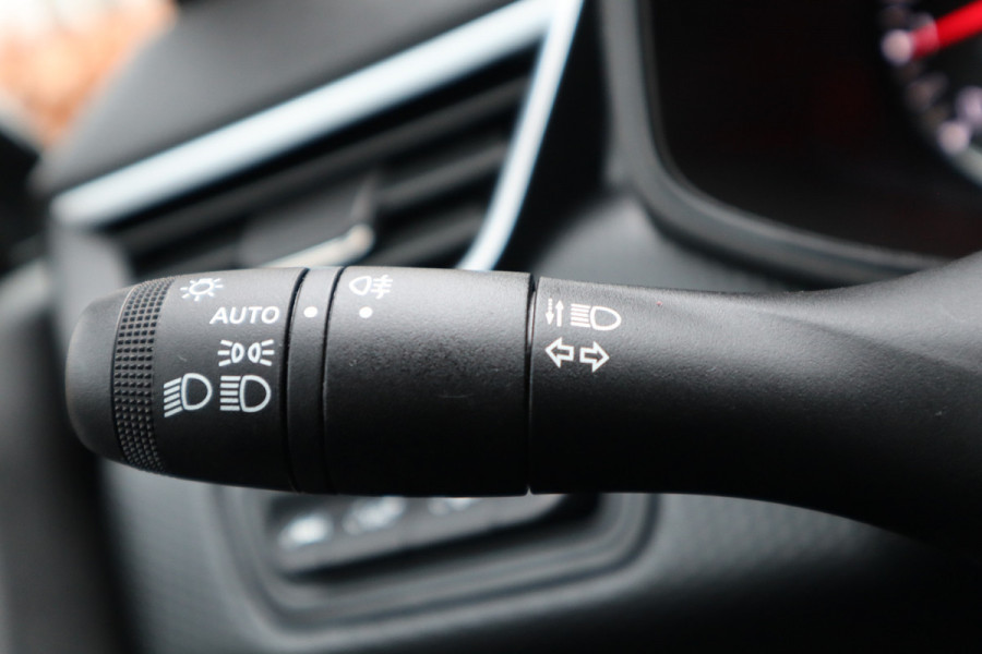 Renault Clio 1.0 TCe 90 Equilibre | Navi | Carplay |