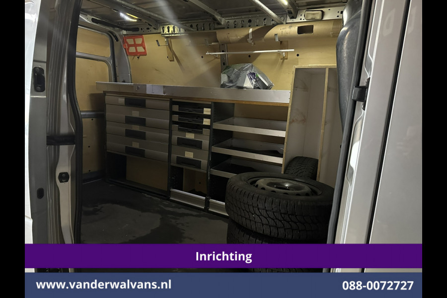 Renault Master 2.3 dCi 170pk L2H2 Inrichting Euro6 Airco | Imperiaal | Camera | Navigatie | Cruisecontrol | 2500kg Trekhaak Parkeersensoren, Trap, Sidebars, Bijrijdersbank