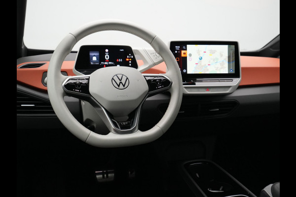 Volkswagen ID.3 First Plus 58 kWh 204pk Trekhaak Navigatie Camera Stoel/Stuurverwarming Acc