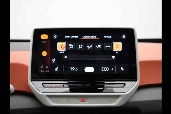 Volkswagen ID.3 First Plus 58 kWh 204pk Trekhaak Navigatie Camera Stoel/Stuurverwarming Acc