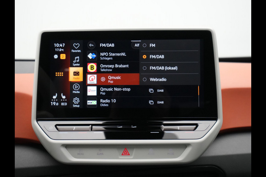 Volkswagen ID.3 First Plus 58 kWh 204pk Trekhaak Navigatie Camera Stoel/Stuurverwarming Acc