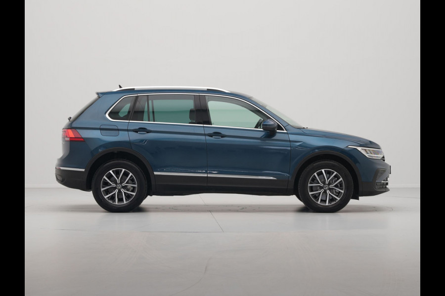 Volkswagen Tiguan 1.4 TSI eHybrid 245pk PHEV Life Navigatie Clima Pdc Acc Side Assist
