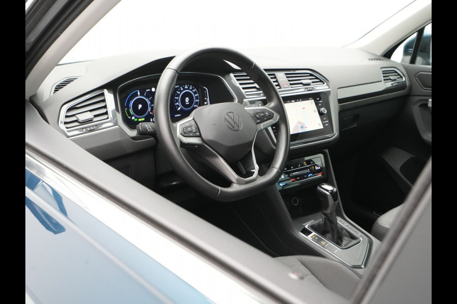 Volkswagen Tiguan 1.4 TSI eHybrid 245pk PHEV Life Navigatie Clima Pdc Acc Side Assist